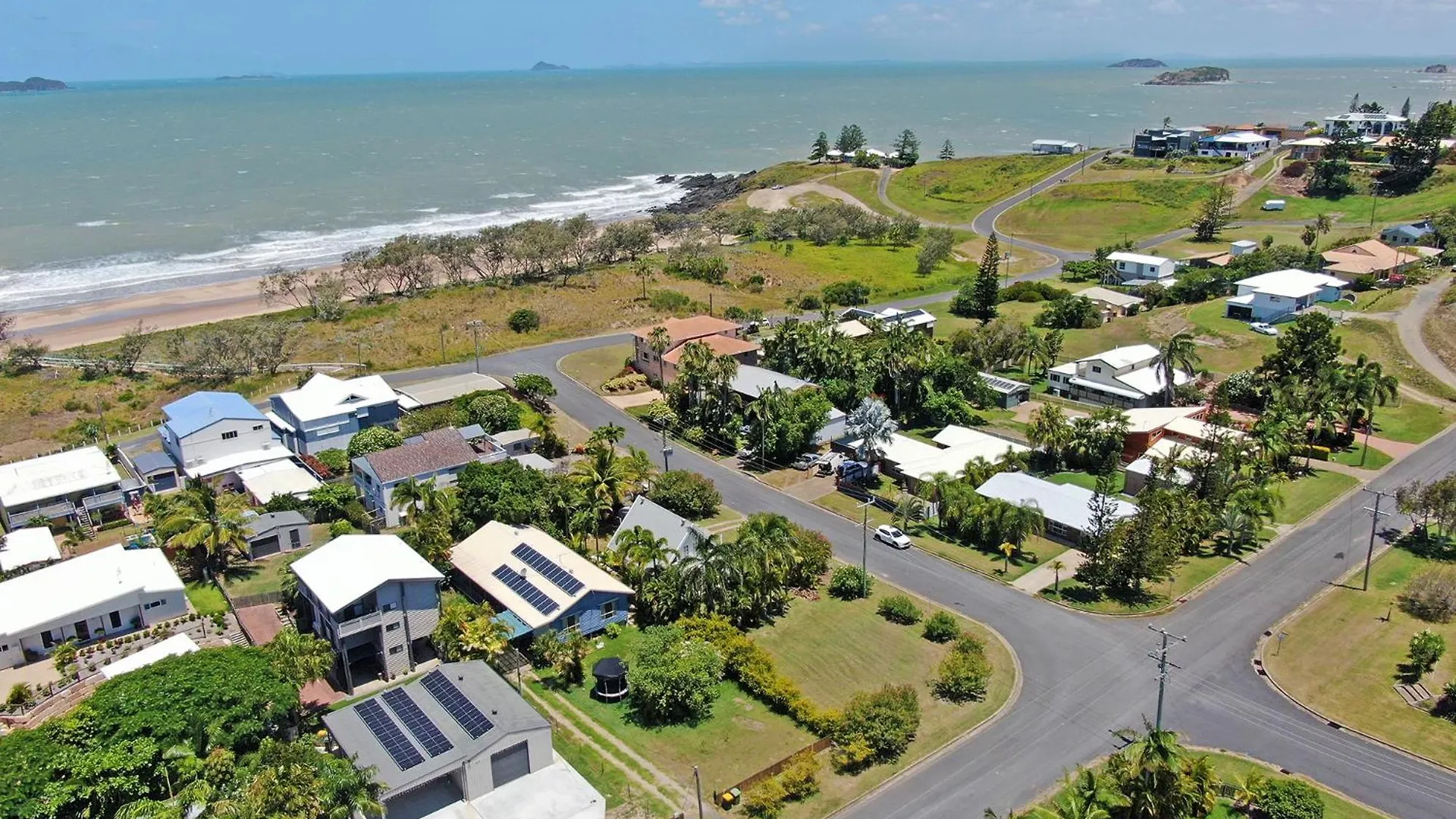 A- Frame On Ferguson! Villa Emu Park 0*,  Australia